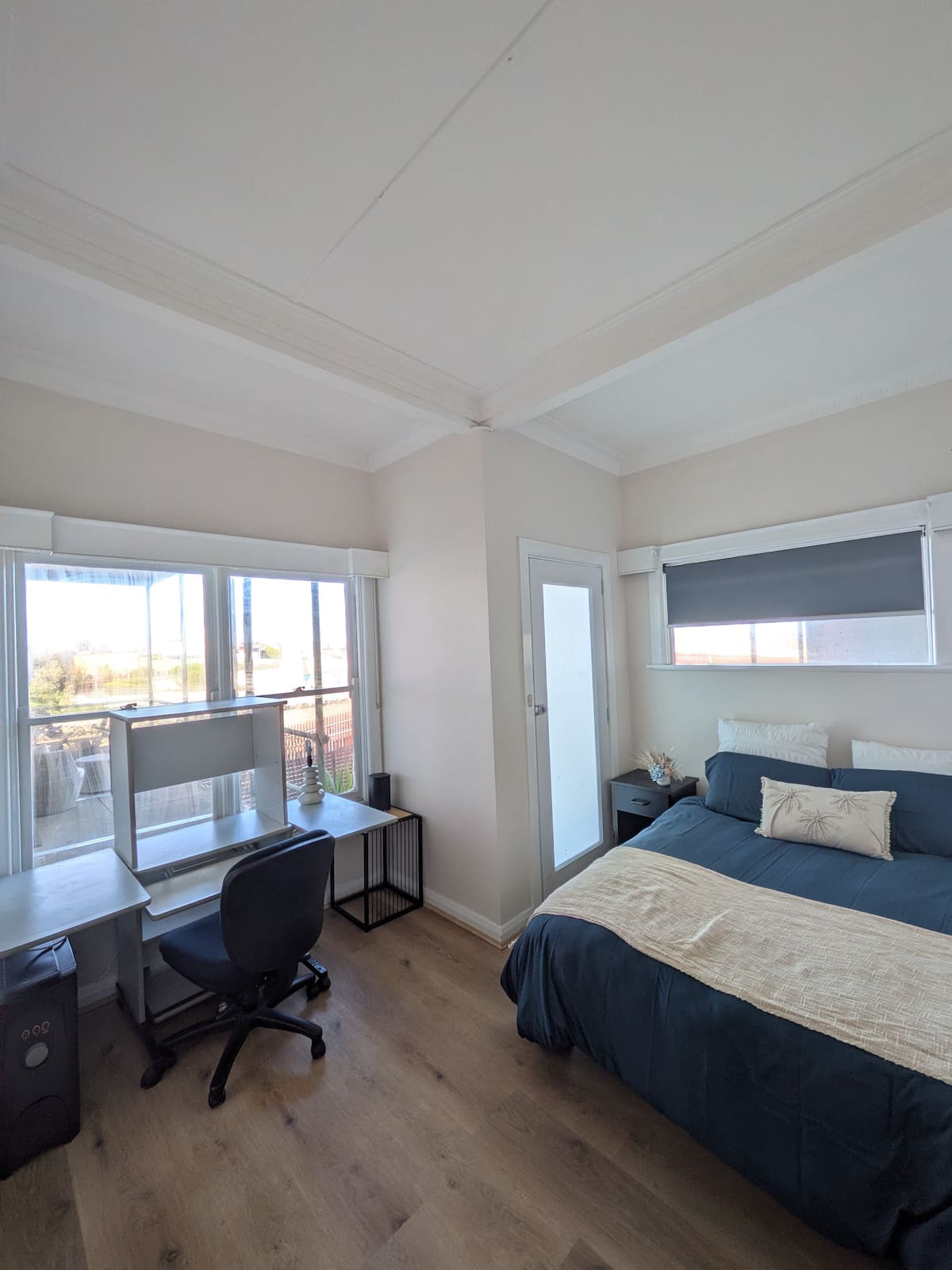 Bedroom overlooking Patterson River